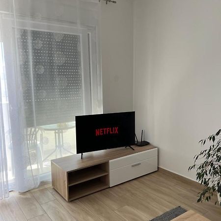 Apartment Sunrise With Private Parking Πούλα Εξωτερικό φωτογραφία