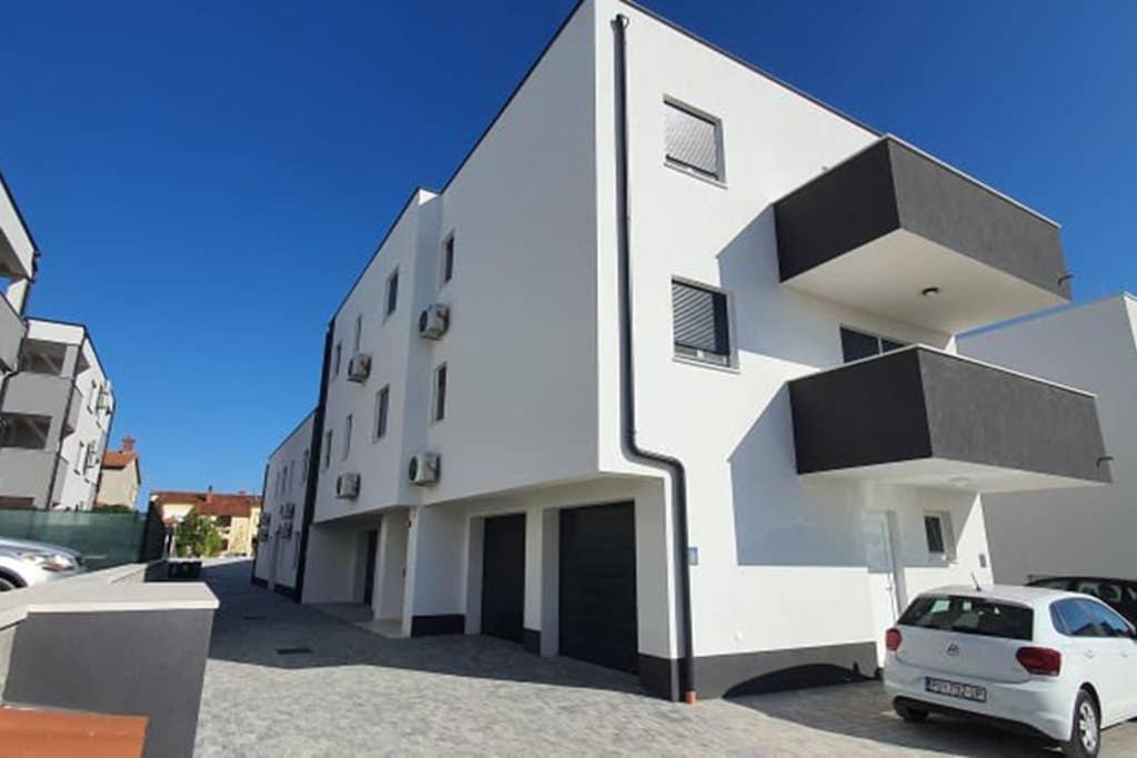 Apartment Sunrise With Private Parking Πούλα Εξωτερικό φωτογραφία