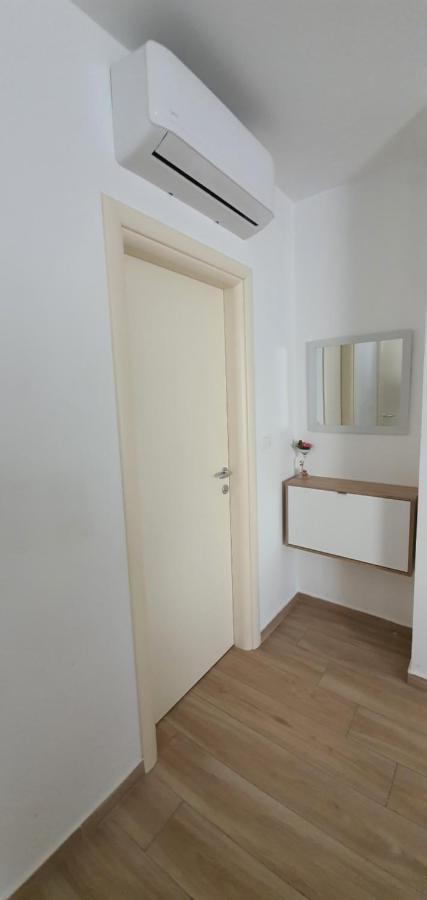 Apartment Sunrise With Private Parking Πούλα Εξωτερικό φωτογραφία