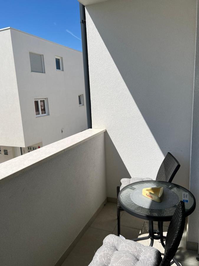 Apartment Sunrise With Private Parking Πούλα Εξωτερικό φωτογραφία