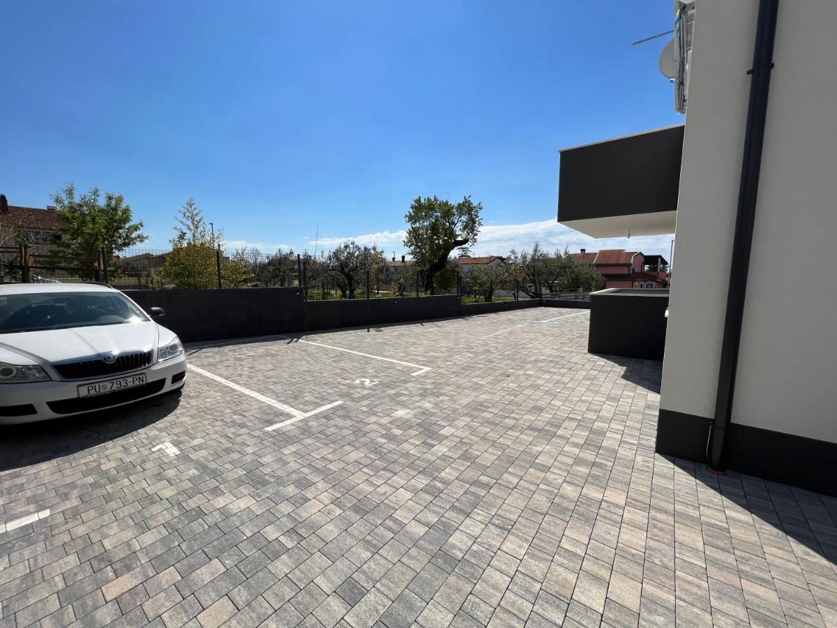 Apartment Sunrise With Private Parking Πούλα Εξωτερικό φωτογραφία