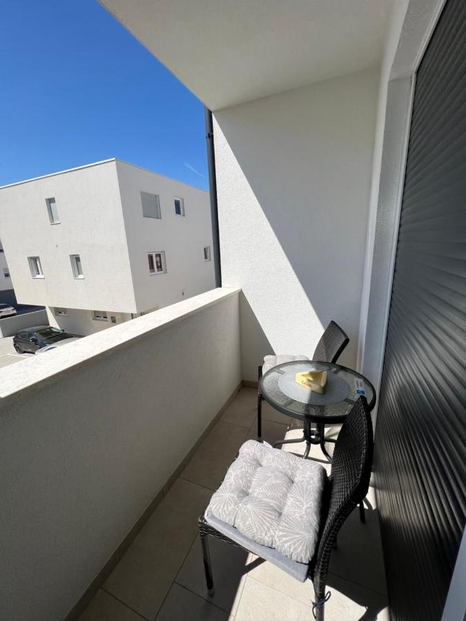 Apartment Sunrise With Private Parking Πούλα Εξωτερικό φωτογραφία